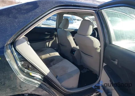 2012 Toyota Camry Le z USA, uszkodzony, nr VIN 4T4BF1FK6CR229187